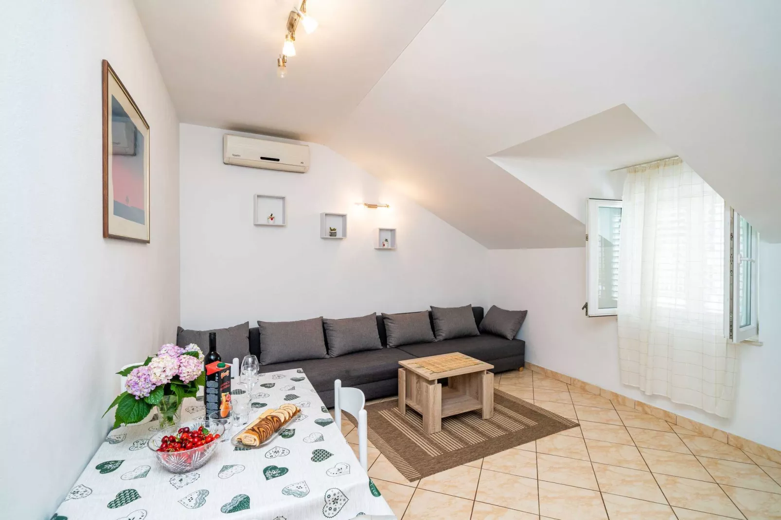 Apartment Matej - One Bedroom Apartment (Žrtava s Dakse)-Living room