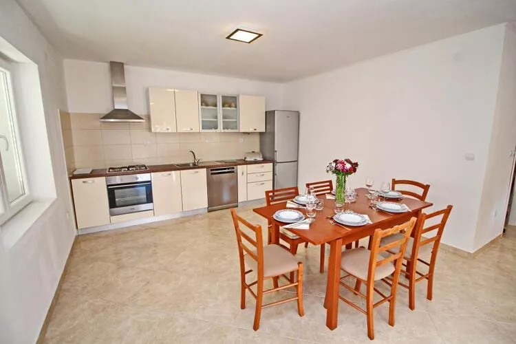 Apartment Lucija Vela Luka - Two Bedroom Apartment with Terrace and Garden View-Küche