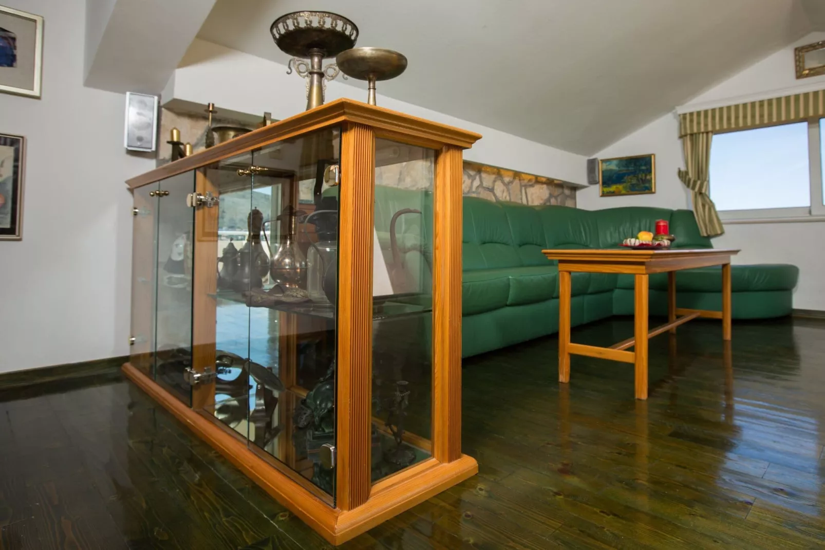 Holiday Home Lapad Beach Royal - Five Bedroom Holiday Home with Balcony and City View-Living room