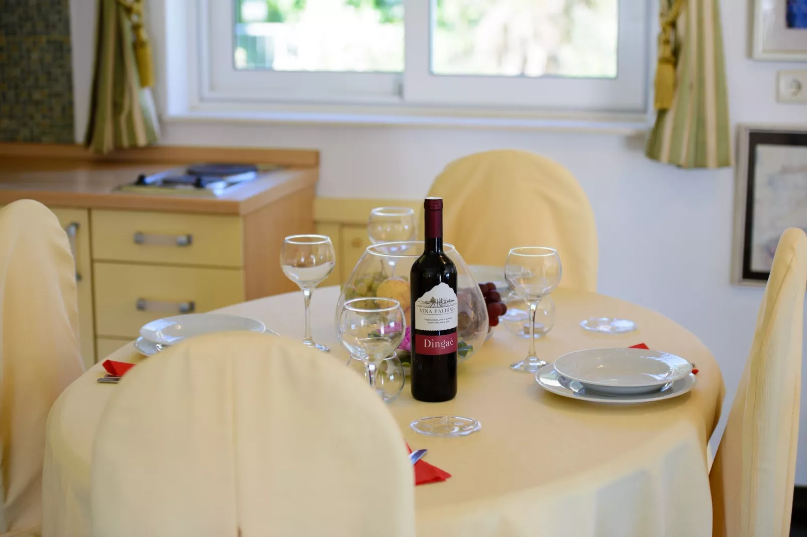 Holiday Home Lapad Beach Royal - Five Bedroom Holiday Home with Balcony and City View-Dining room