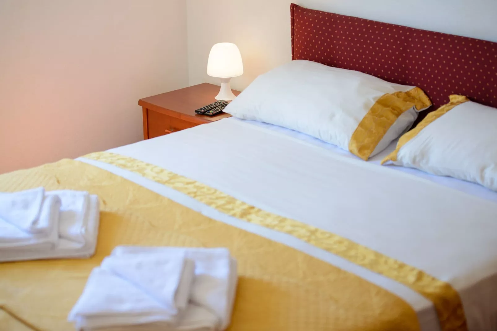 Holiday Home Lapad Beach Royal - Five Bedroom Holiday Home with Balcony and City View-Bedroom