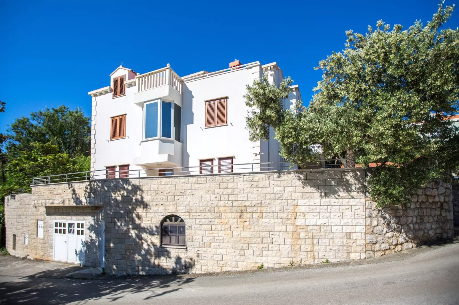 Holiday Home Lapad Beach Royal - Five Bedroom Holiday Home with Balcony and City View-Outdoor