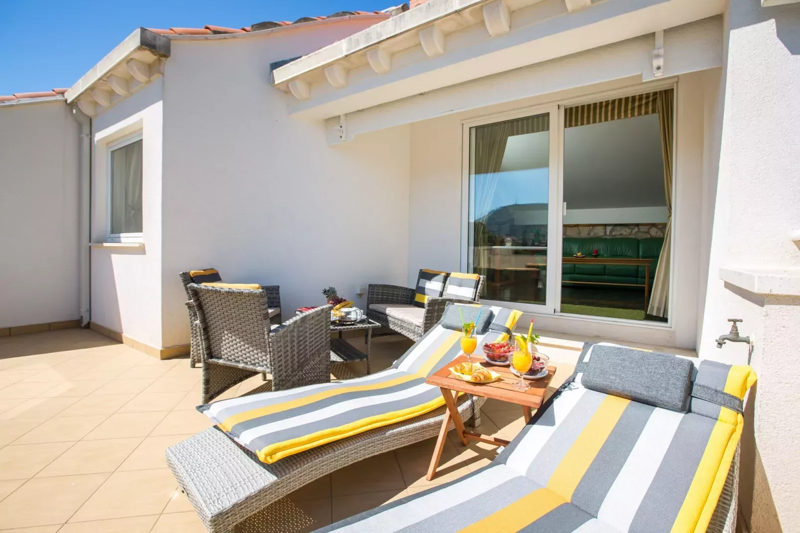 Holiday Home Lapad Beach Royal - Five Bedroom Holiday Home with Balcony and City View-Outdoor