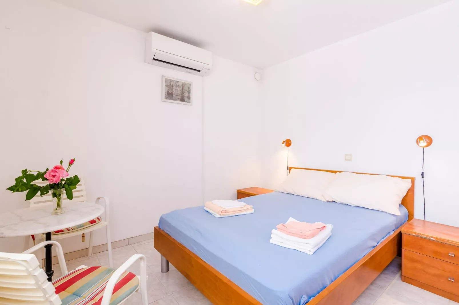Villa Bind - Superior Double Room with Patio and Garden View (R2)-Bedroom