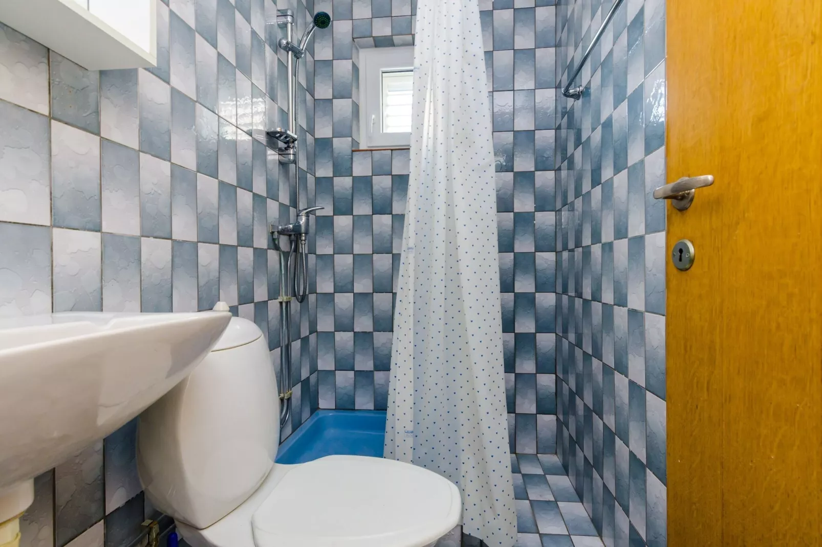 Villa Bind - Comfort Double Room with Patio and Garden View (R4)-Badezimmer