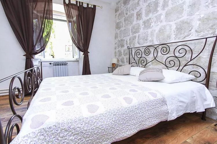 Apartment&Rooms Savonari - Two Bedroom  Studio Apartment with Terrace-Bedroom