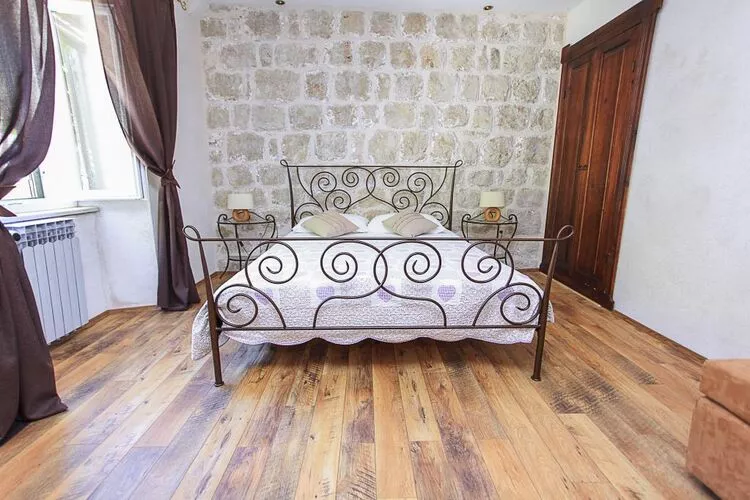 Apartment&Rooms Savonari - Two Bedroom  Studio Apartment with Terrace-Bedroom