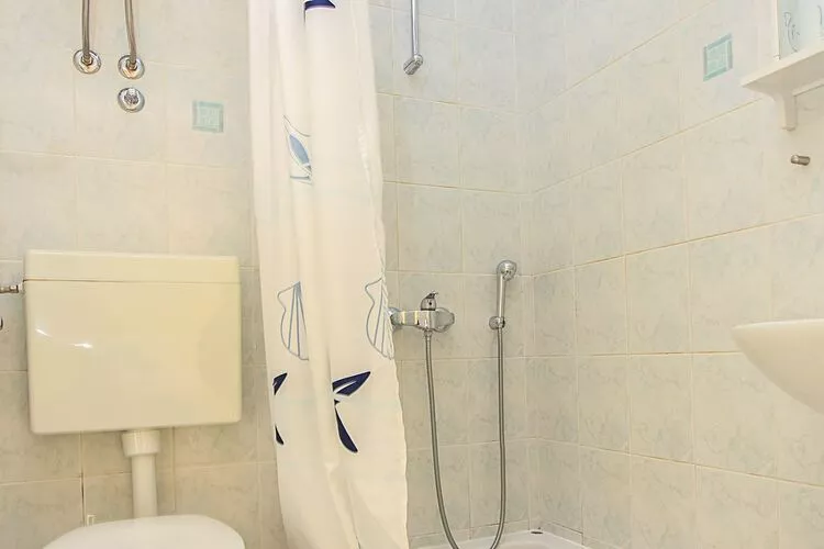 Apartment&Rooms Savonari - Two Bedroom  Studio Apartment with Terrace-Bathroom