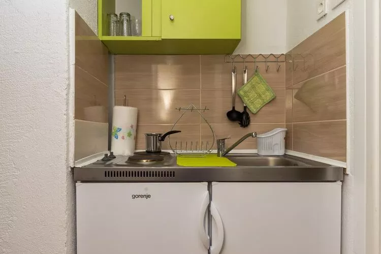 Apartment Purple Rain - Studio Apartment with Terrace and Sea View-Kitchen