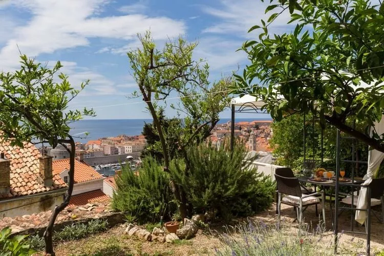 Apartment Purple Rain - Studio Apartment with Terrace and Sea View-View