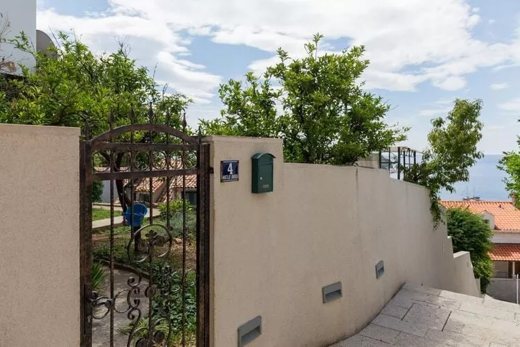 Apartment Purple Rain - Studio Apartment with Terrace and Sea View-Outdoor