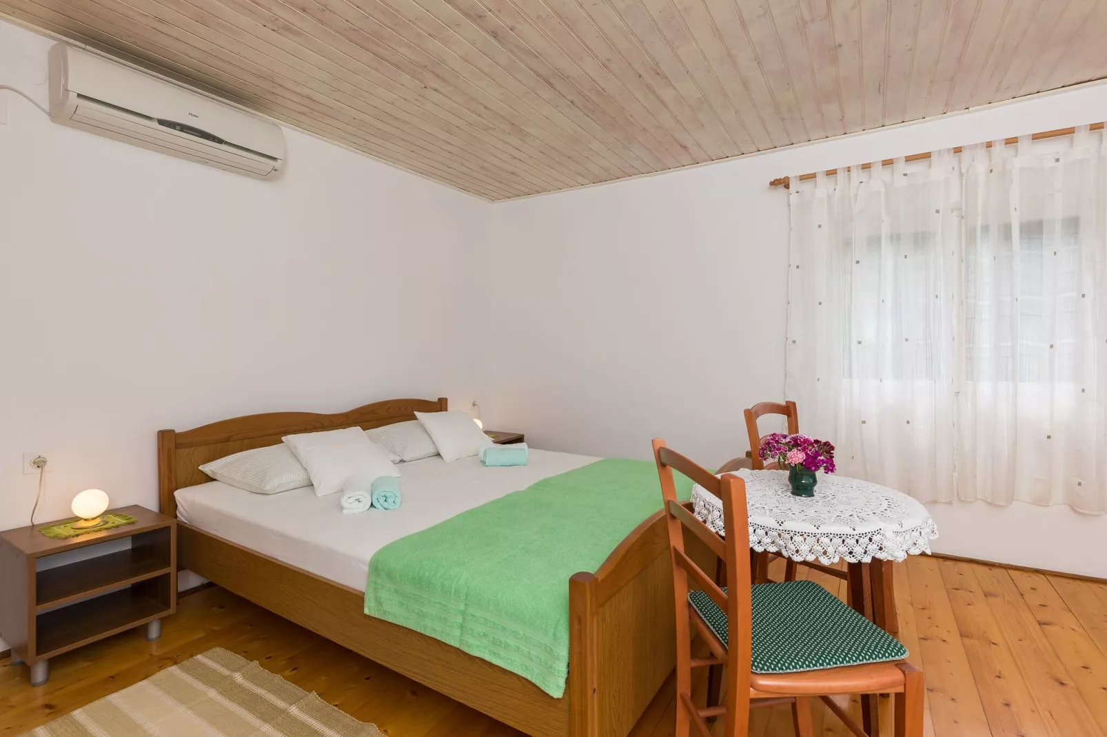 Apartments Miskovic - Studio Apartment with Balcony and Sea View (East)-Bedroom