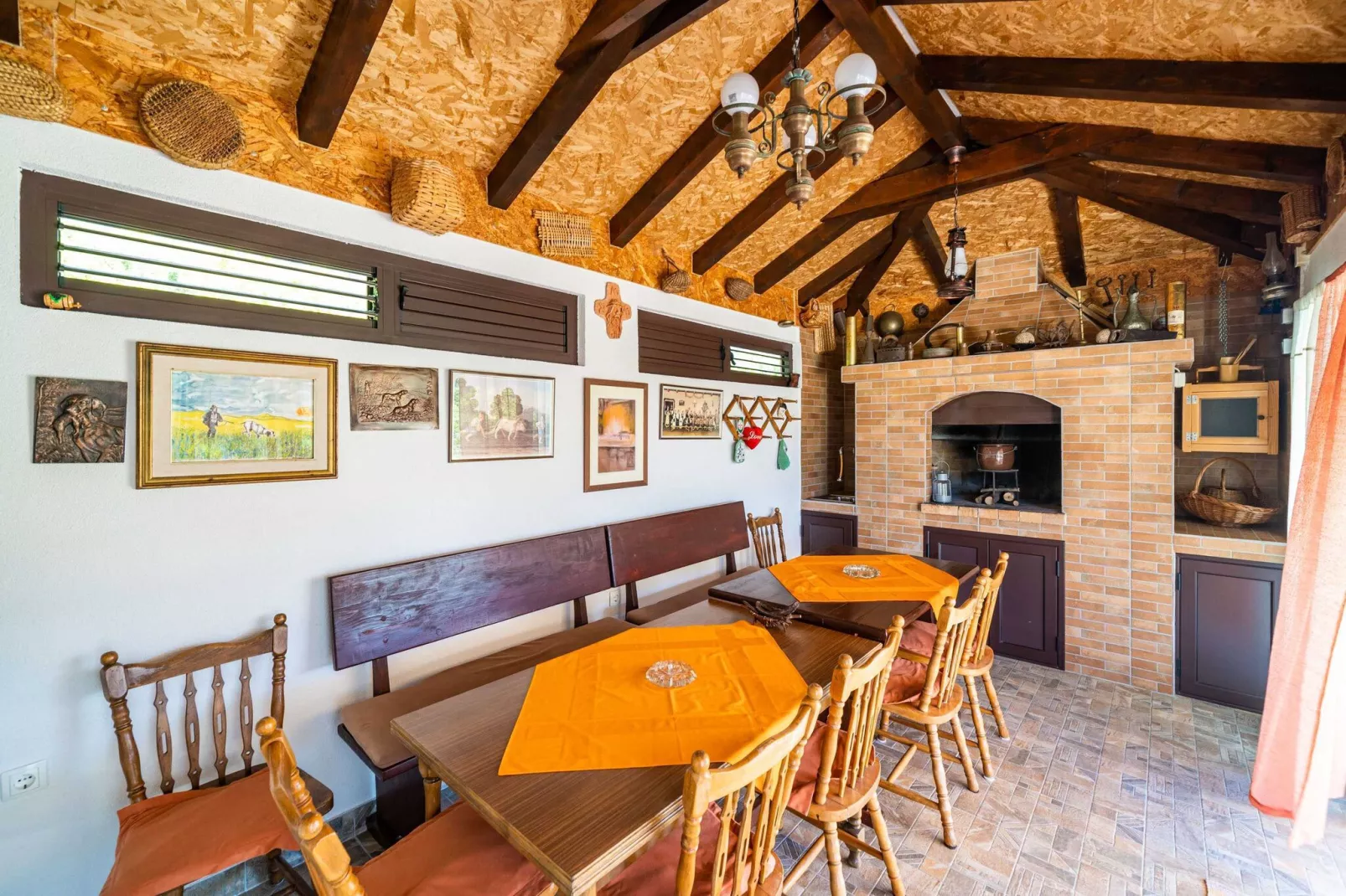 Apartment Laurel Leaf - Three Bedroom Apartment with Terrace-Dining room