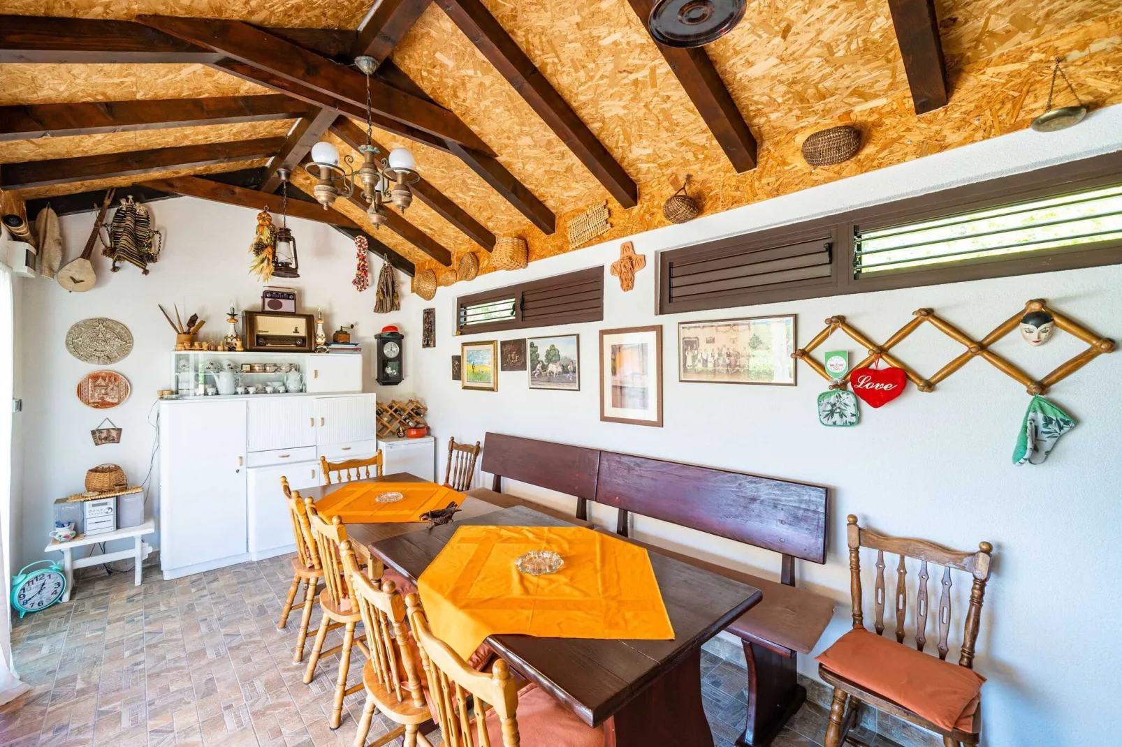 Apartment Laurel Leaf - Three Bedroom Apartment with Terrace-Dining room