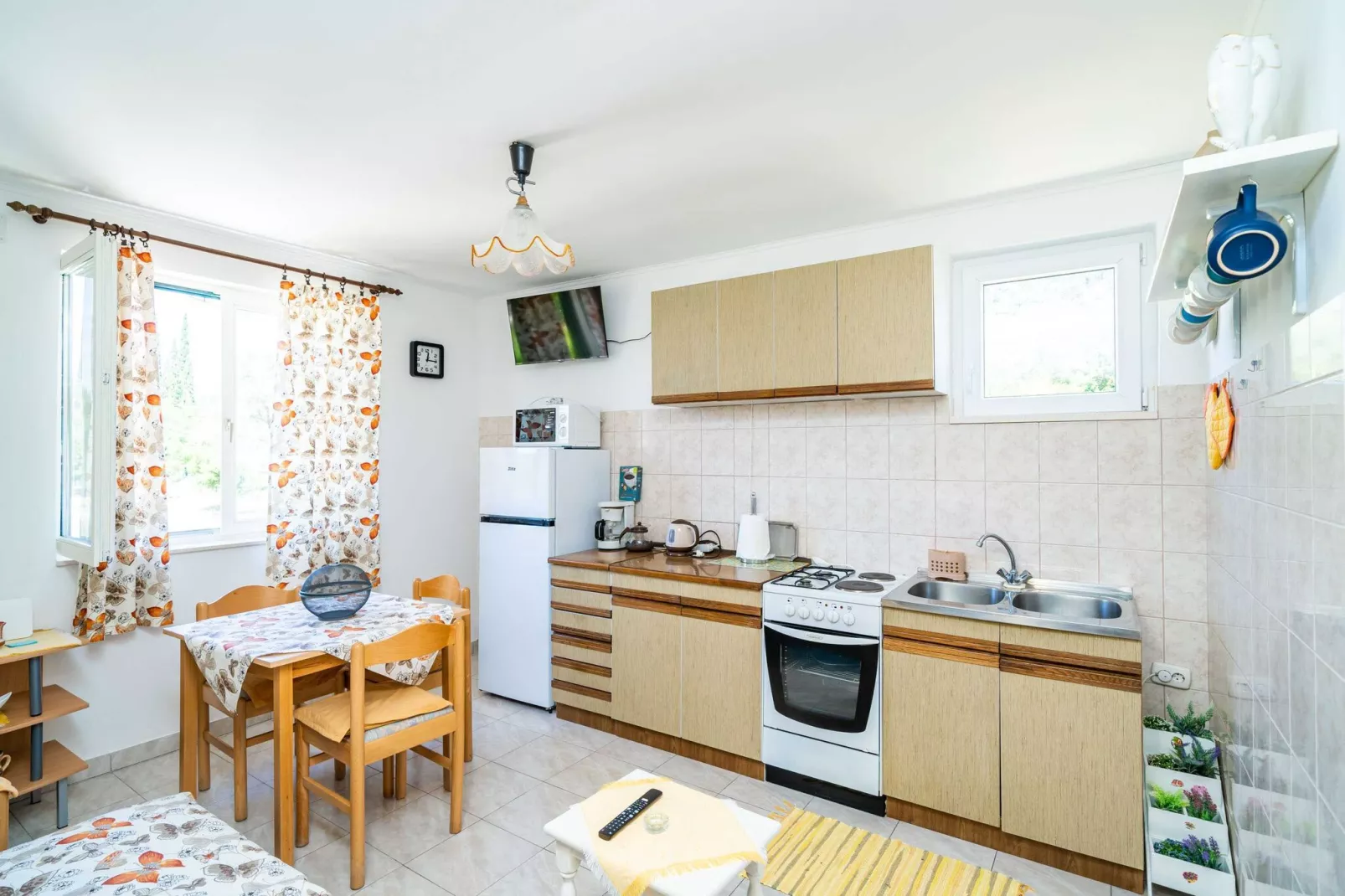 Apartment Laurel Leaf - Three Bedroom Apartment with Terrace-Kitchen