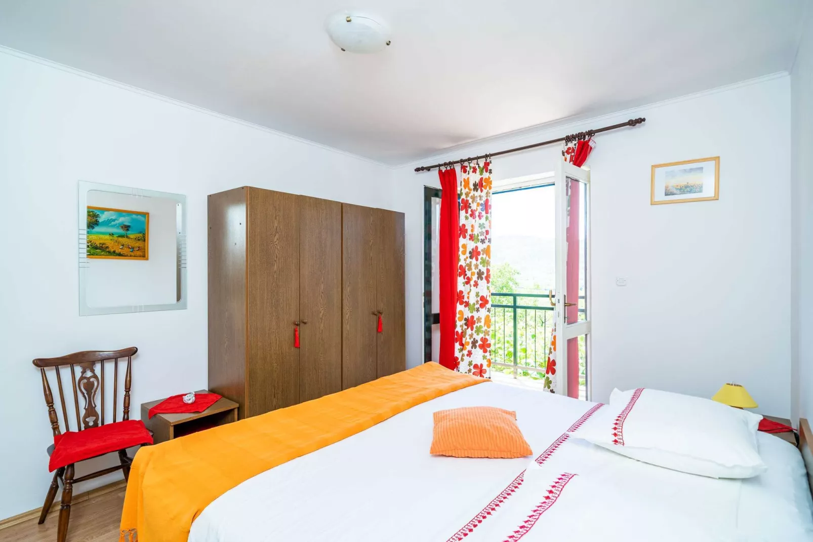Apartment Laurel Leaf - Three Bedroom Apartment with Terrace-Bedroom