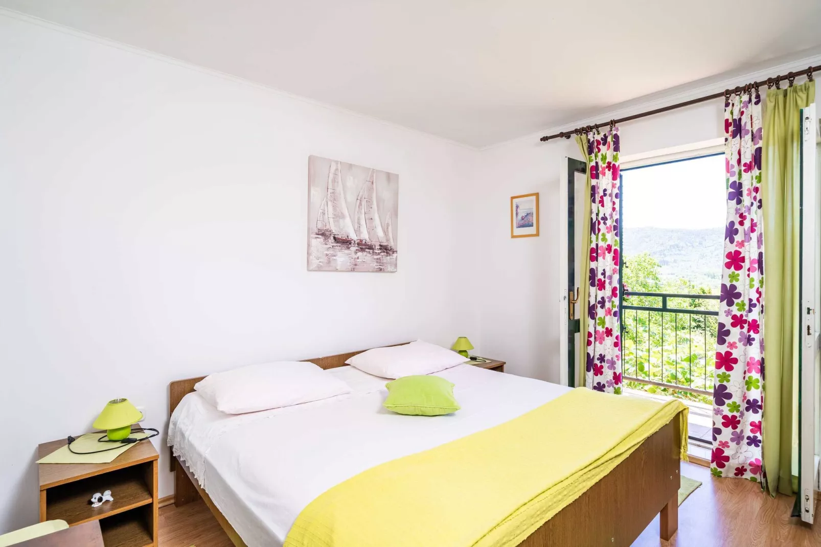 Apartment Laurel Leaf - Three Bedroom Apartment with Terrace-Bedroom