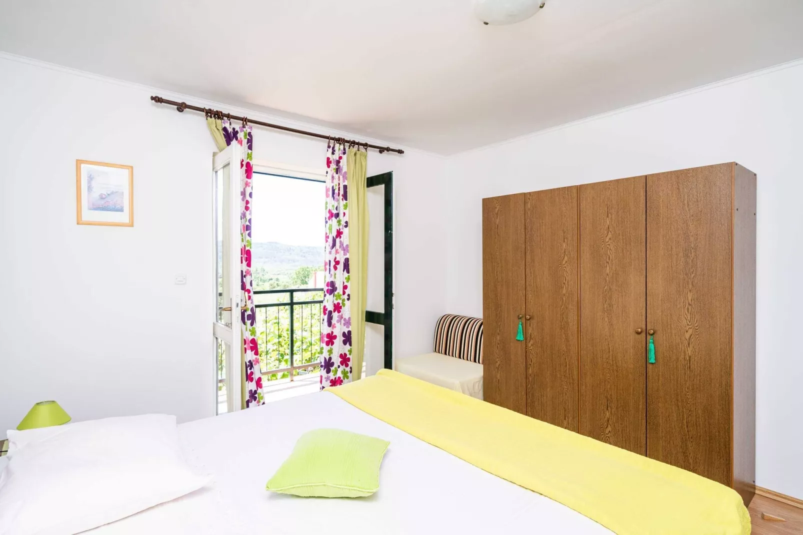 Apartment Laurel Leaf - Three Bedroom Apartment with Terrace-Bedroom
