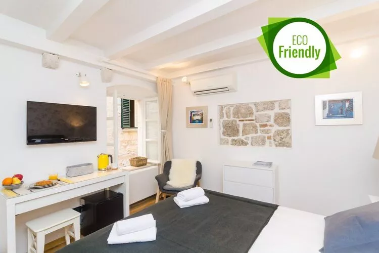 Art Home Arthur - Deluxe Double or Twin Room with Street View (1) 1st Floor-Schlafzimmer