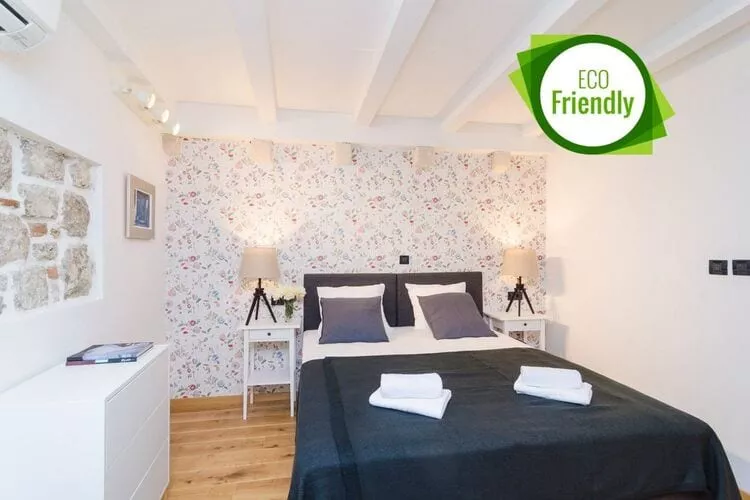 Art Home Arthur - Deluxe Double or Twin Room with Street View (1) 1st Floor-Schlafzimmer