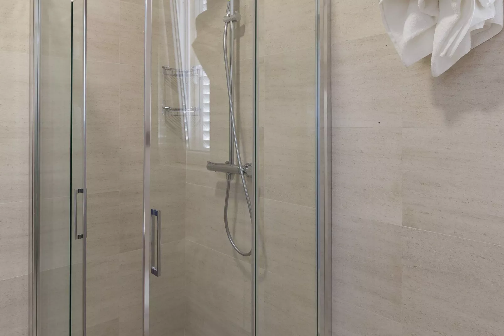 Amorino of Dubrovnik Apartments - Studio Apartment with Terrace and Sea View (Apartment Lavanda)-Bathroom