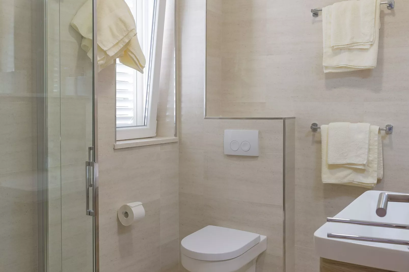Amorino of Dubrovnik Apartment - Two Bedroom Apartment with Terrace and Sea View (Apartment Ruzmarin)-Salle de bain