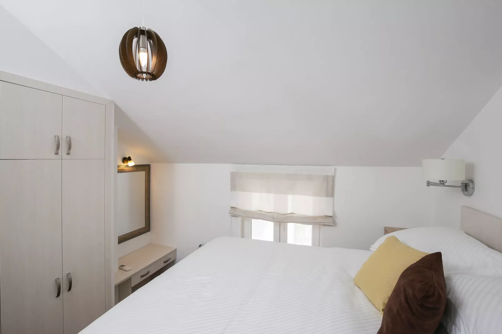 Amorino of Dubrovnik Apartments - One Bedroom Apartment with Balcony and Sea View (Apartment Maslina)-Schlafzimmer