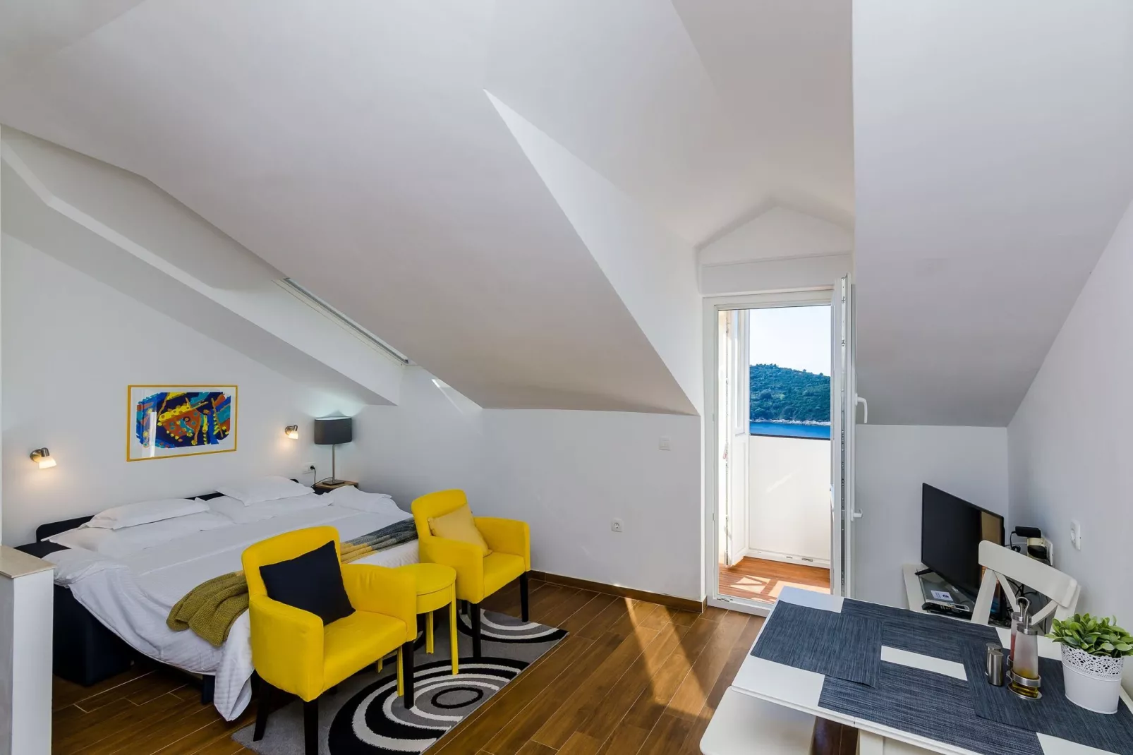 Amorino of Dubrovnik Apartments - One Bedroom Apartment with Balcony and Sea View (Apartment Maslina)-Schlafzimmer