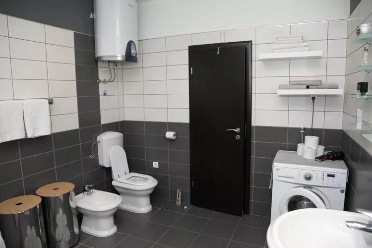Apartment Toma (ST) - Comfort Two Bedroom Apartment with Terrace and Sea View (A2 - gornji)-Bathroom