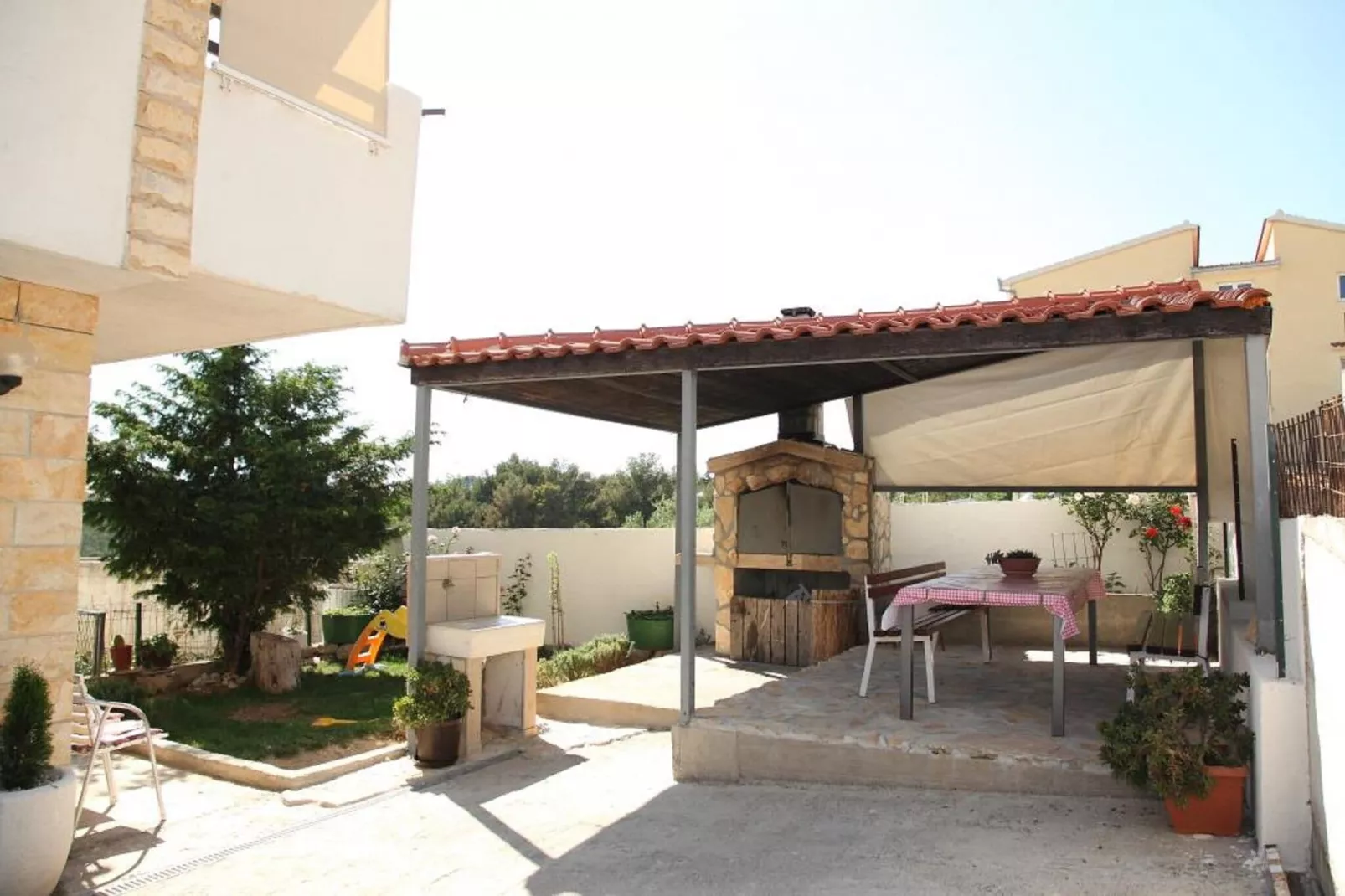 Apartment Toma (ST) - Comfort Two Bedroom Apartment with Terrace and Sea View (A2 - gornji)-Outdoor