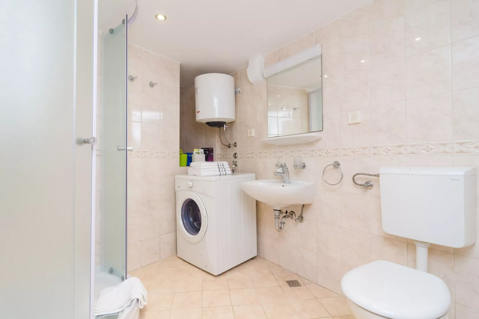 Apartment Domix - Two Bedroom Apartment-Badezimmer
