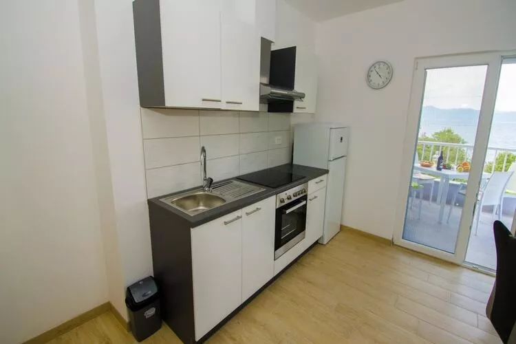 Apartments Vesela - Comfort One Bedroom Apartment with Balcony and Sea View-Kitchen