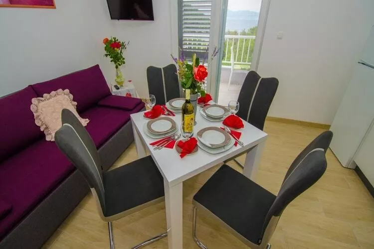Apartments Vesela - One Bedroom Apartment with Balcony and Sea View-Indoor