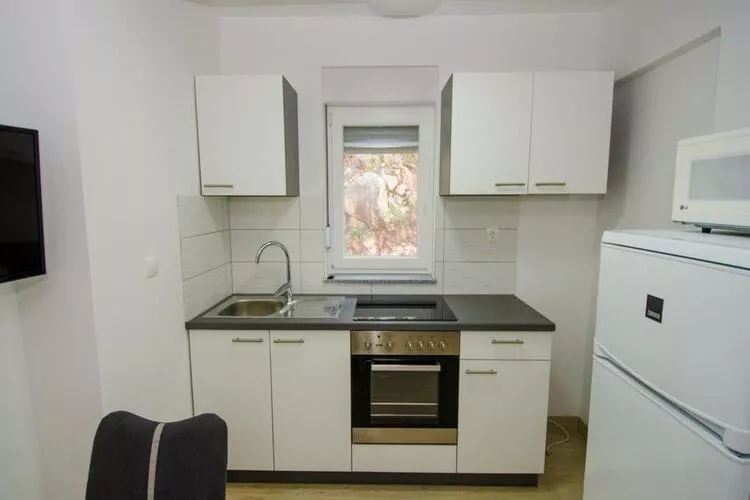 Apartments Vesela - Premium One Bedroom Apartment with Terrace and Partial Sea View-Cuisine