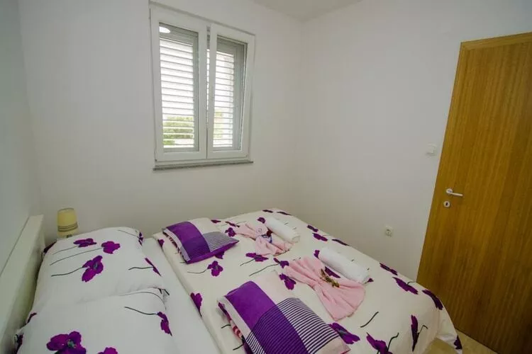 Apartments Vesela - Premium One Bedroom Apartment with Terrace and Partial Sea View-Chambre