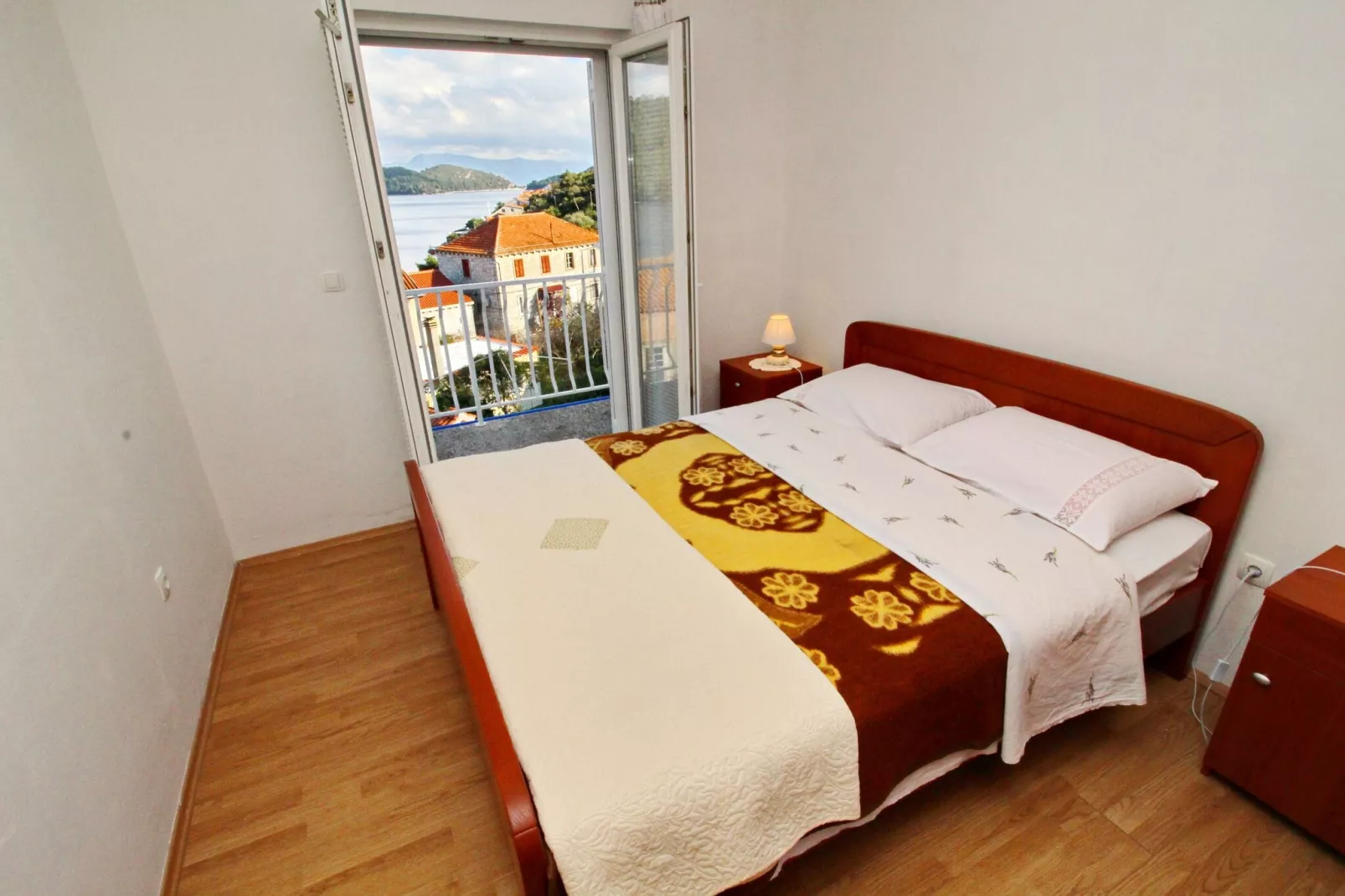 Apartments Nodilo - One Bedroom Apartment with Balcony and Sea View (Apt 1)-Schlafzimmer