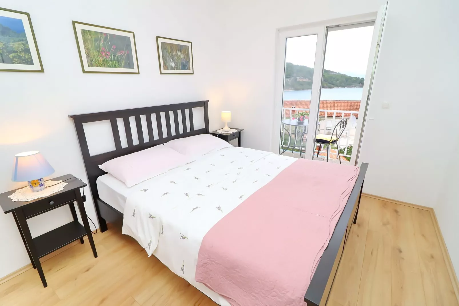 Apartments Nodilo - Standard One Bedroom Apartment with Balcony and Sea View (Apt 2)-Bedroom
