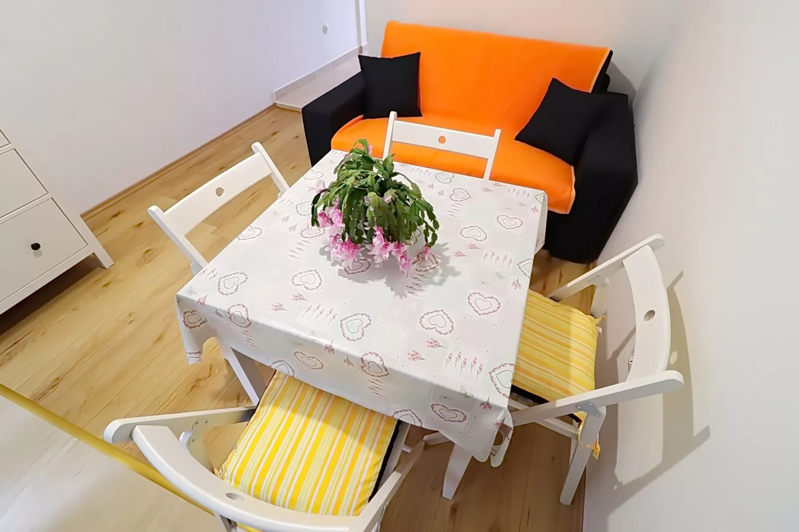 Apartments Nodilo - Comfort One Bedroom Apartment with Balcony and Sea View (Apt 3)-Dining room