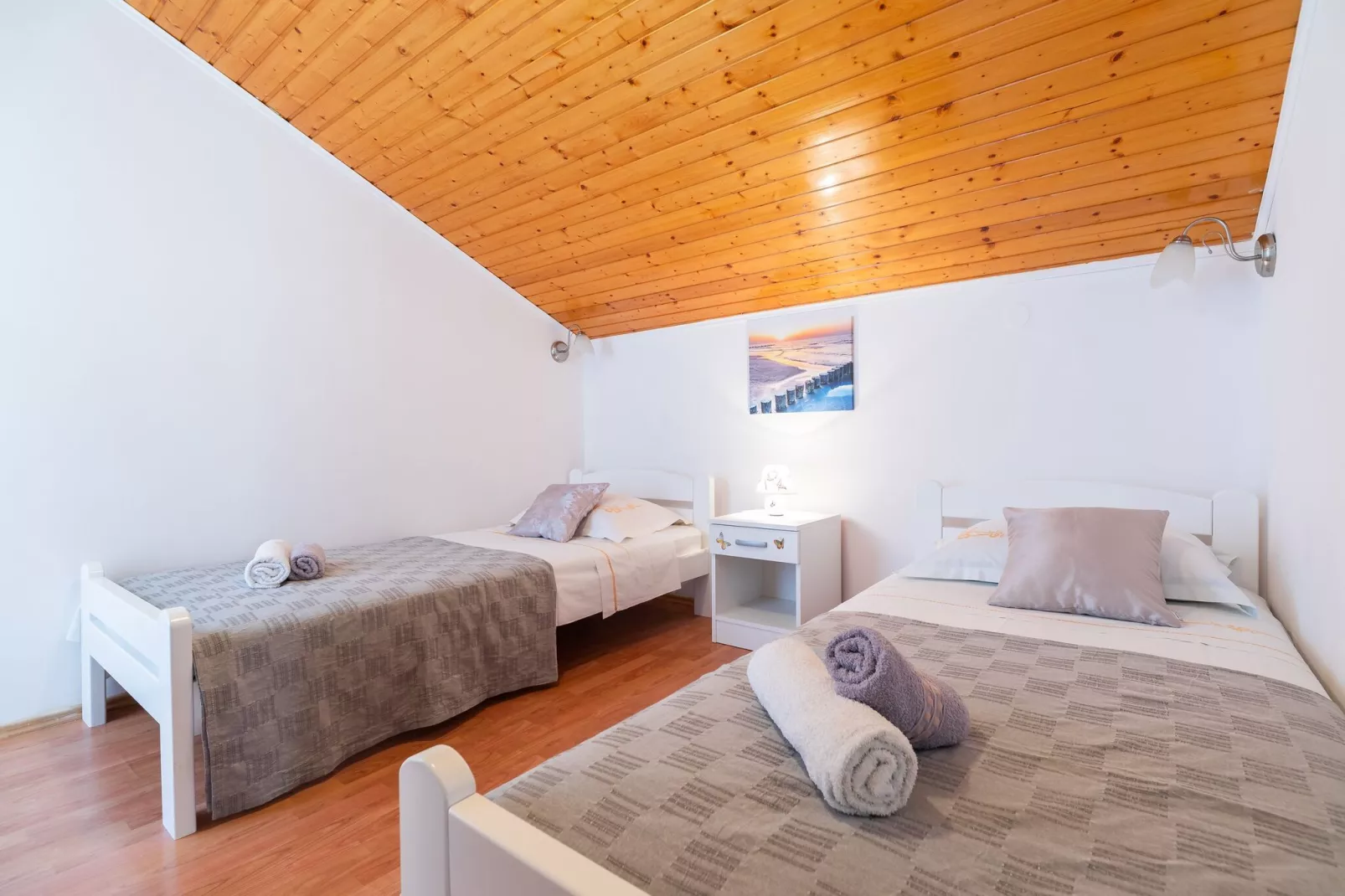 Apartment Maja's Style - Two Bedroom Apartment with Terrace and Garden View-Bedroom