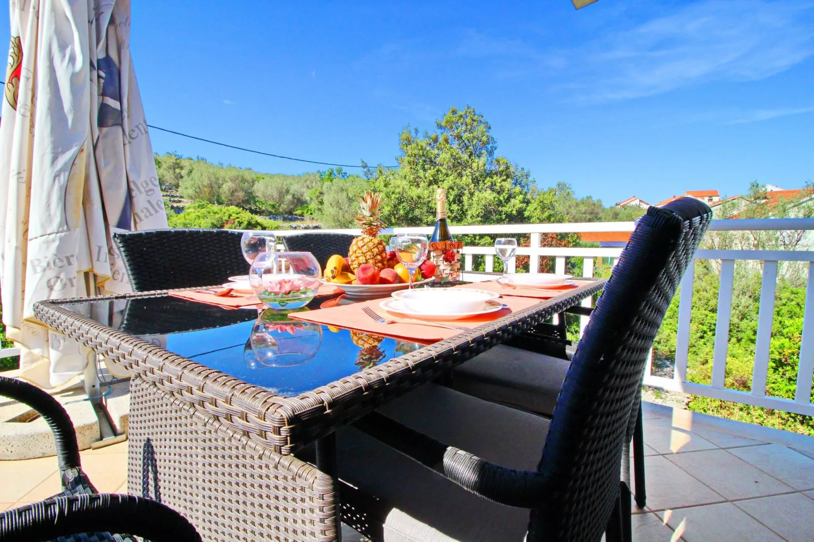 Apartment Maja's Style - Two Bedroom Apartment with Terrace and Garden View-Terrace