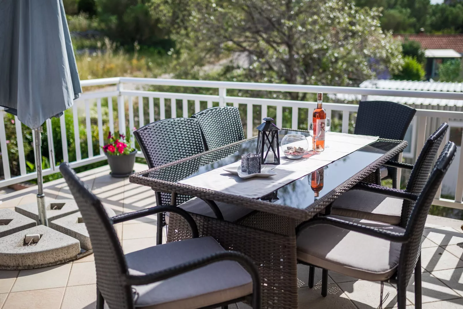 Apartment Maja's Style - Two Bedroom Apartment with Terrace and Garden View-Terrace