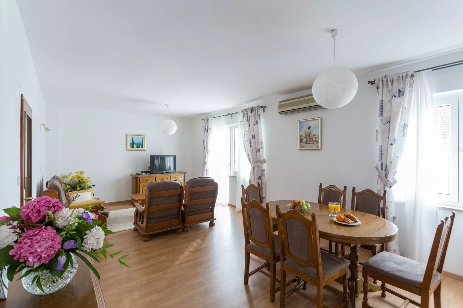 Apartments Oleander Sea View - Three Bedroom Apartment with Terrace and Sea View (Veliki)-Dining room