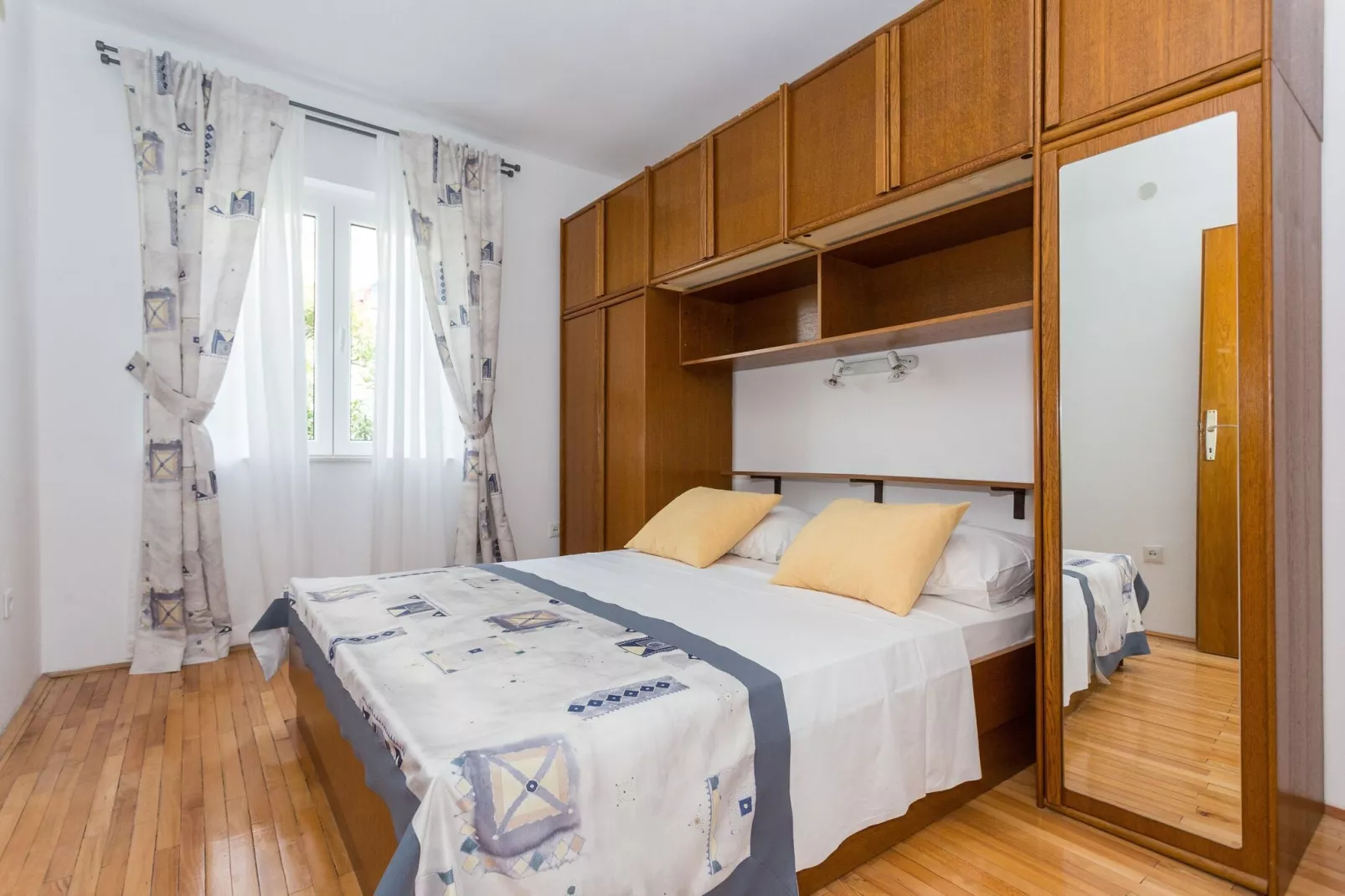 Apartments Oleander Sea View - Three Bedroom Apartment with Terrace and Sea View (Veliki)-Bedroom