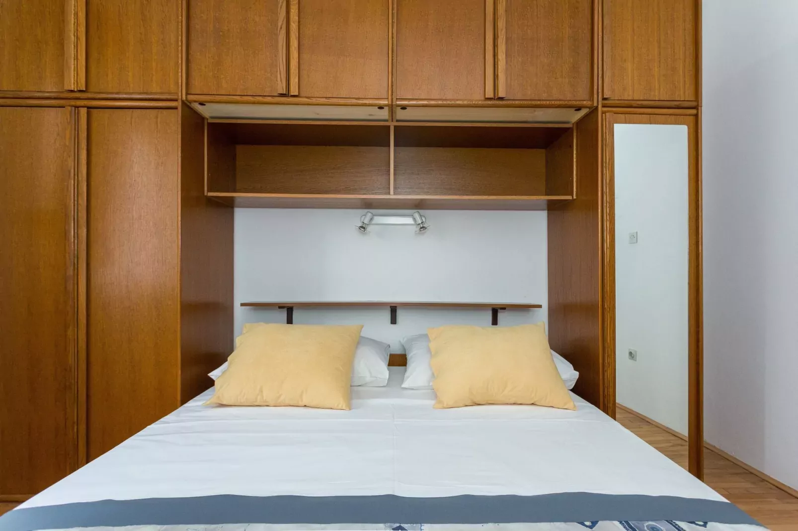 Apartments Oleander Sea View - Three Bedroom Apartment with Terrace and Sea View (Veliki)-Bedroom