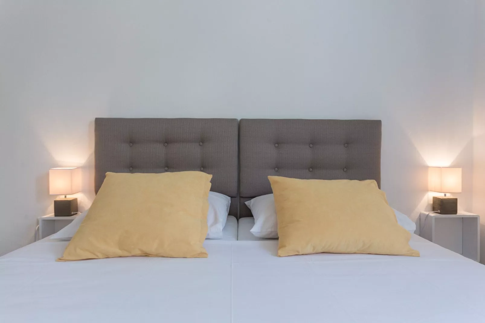 Apartments Oleander Sea View - Three Bedroom Apartment with Terrace and Sea View (Veliki)-Bedroom