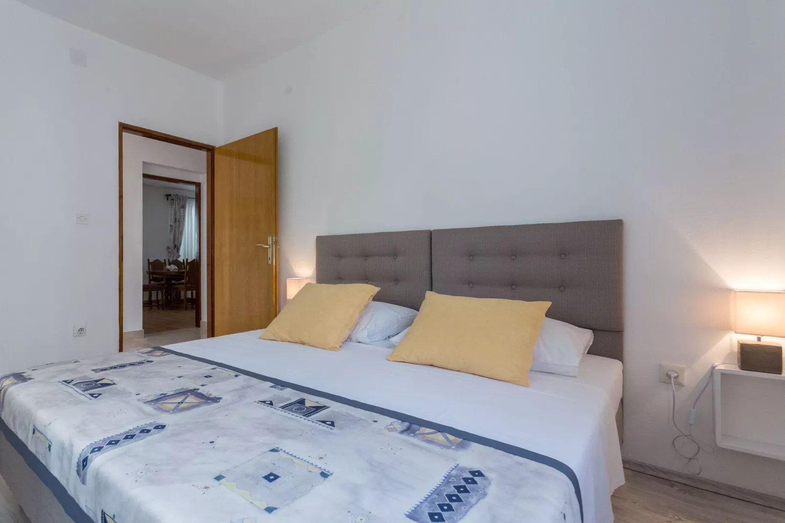 Apartments Oleander Sea View - Three Bedroom Apartment with Terrace and Sea View (Veliki)-Bedroom
