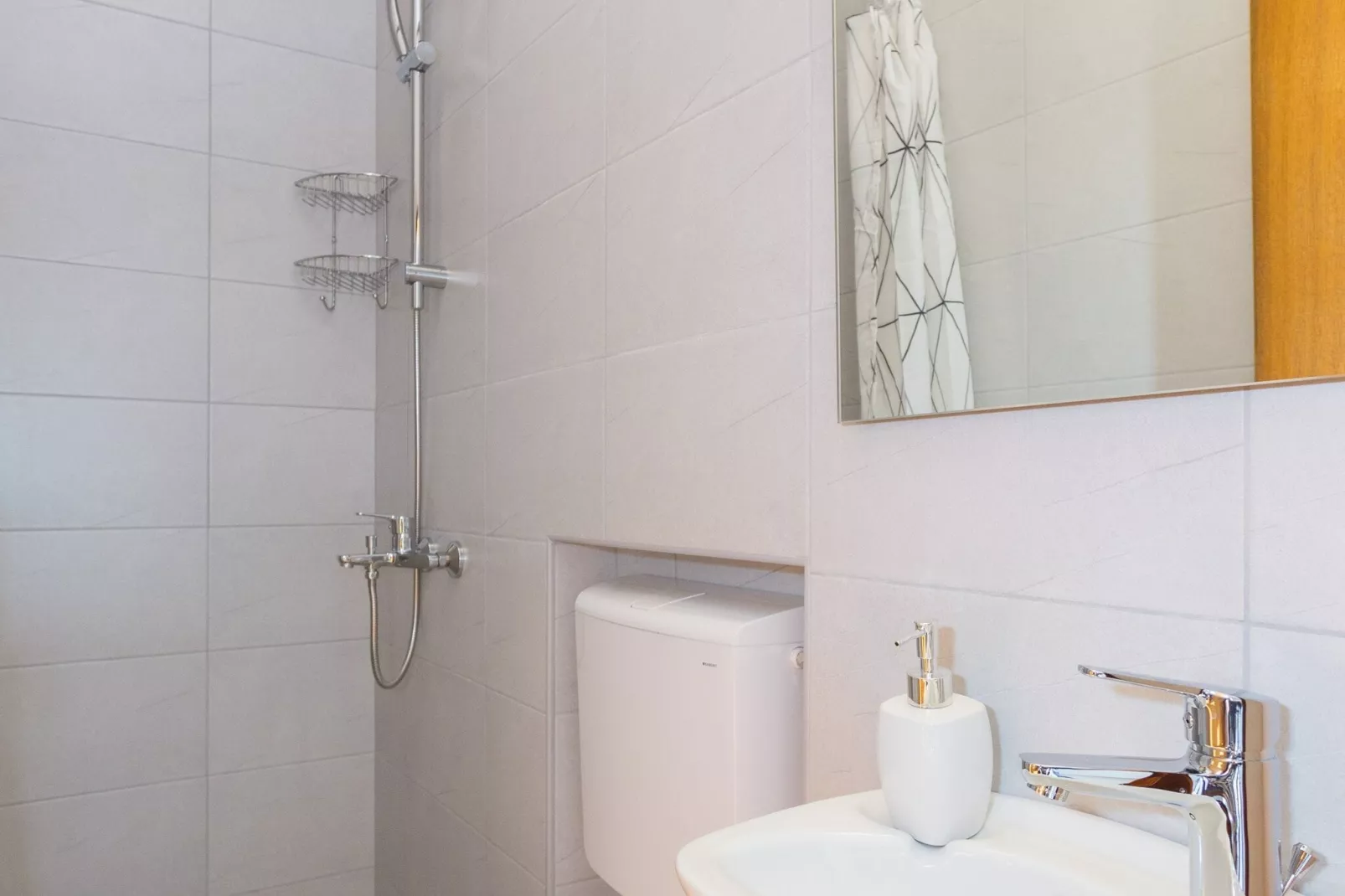 Apartments Oleander Sea View - Three Bedroom Apartment with Terrace and Sea View (Veliki)-Bathroom