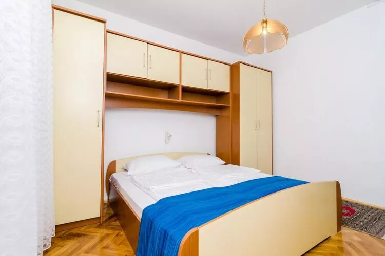 Apartments Peco - Three Bedroom Apartment with Balcony and Sea View-Chambre