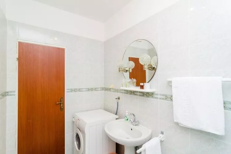 Apartments Peco - Three Bedroom Apartment with Balcony and Sea View-Salle de bain