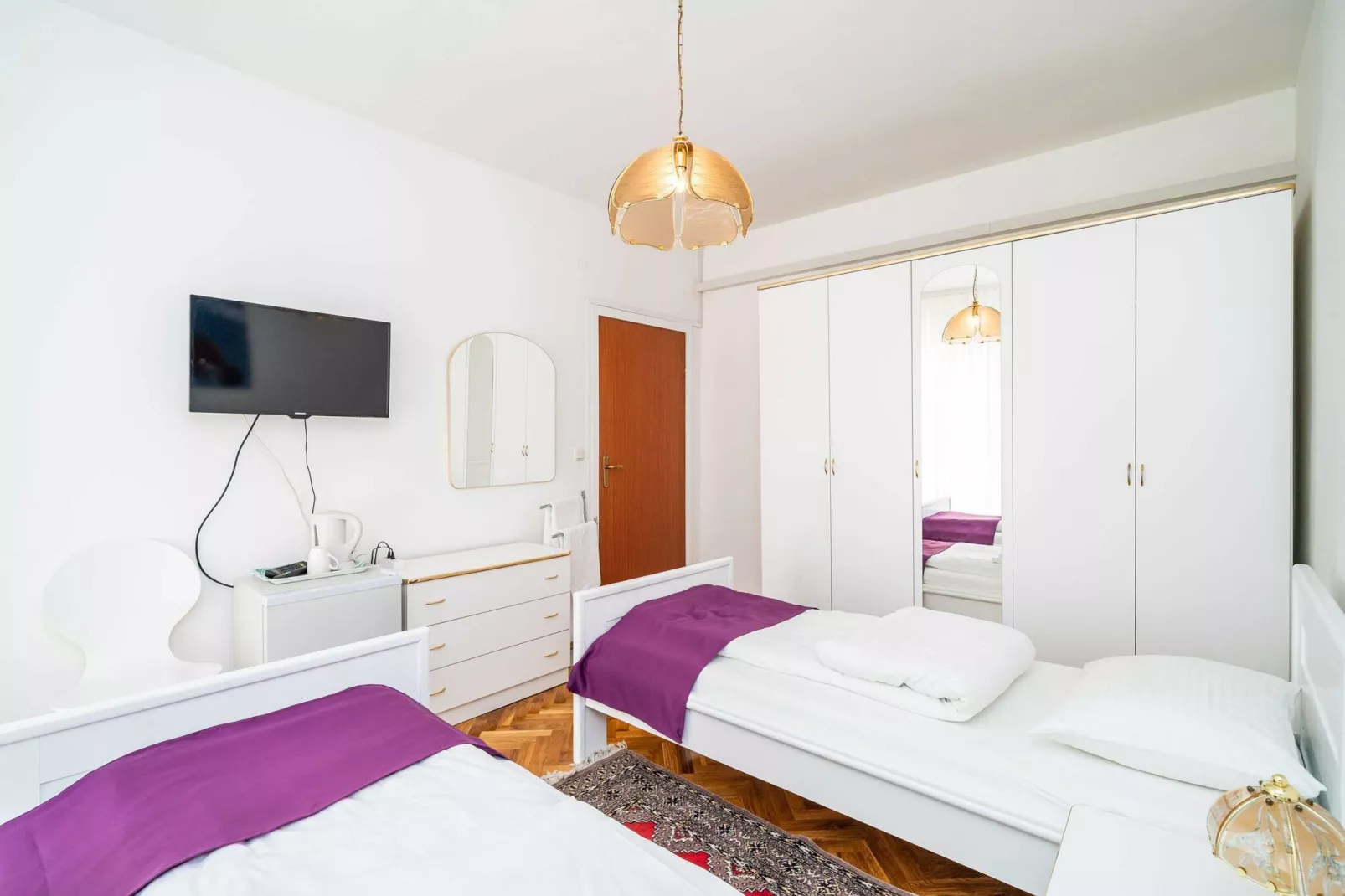 Apartments Peco - Three Bedroom Apartment with Balcony and Sea View-Chambre